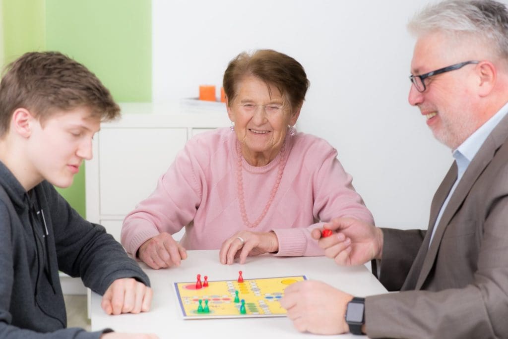 10 Fun Ways to Connect to An Alzheimer's Patient
